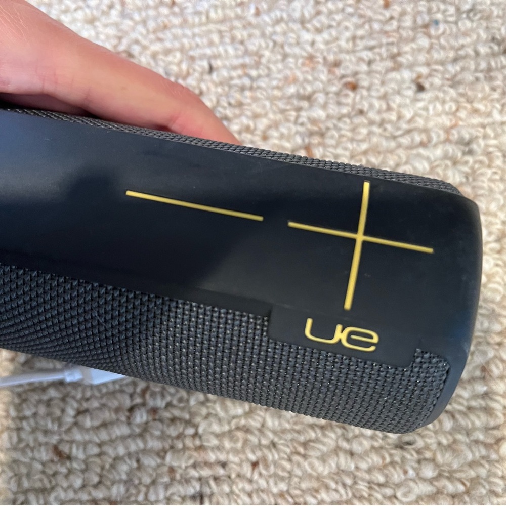 UE Speaker